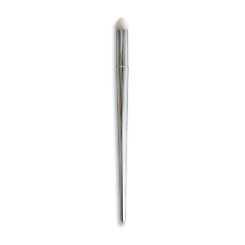 Real Techniques Bold Metals Pointed Crease Brush 201